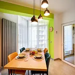 Apartman Brooklyn And Pool - Parking