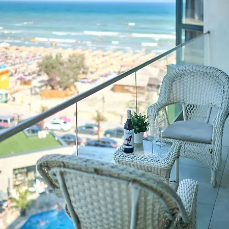 Brooklyn And Pool - Parking Apartament