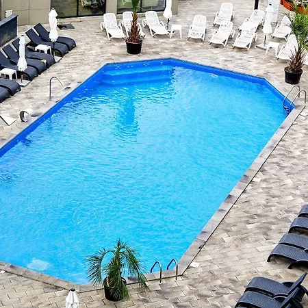 Brooklyn And Pool - Parking *