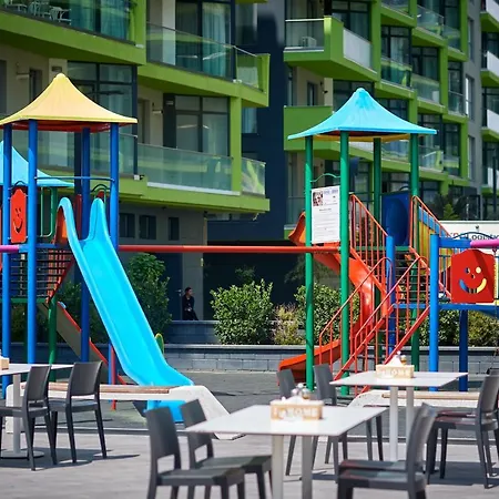 Brooklyn And Pool - Parking Apartman *