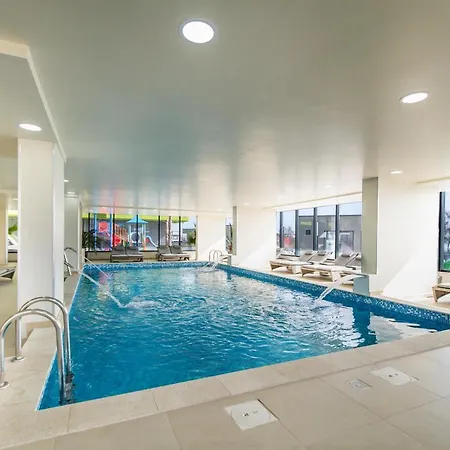 Apartament Brooklyn And Pool - Parking Mamaia