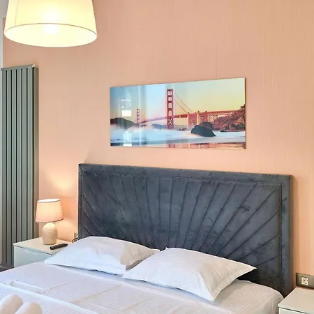 Brooklyn And Pool - Parking Apartament