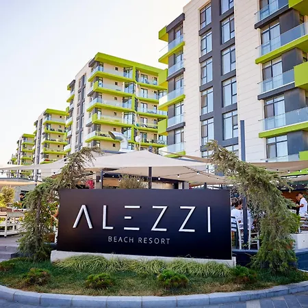 Brooklyn And Pool - Parking Apartman Mamaia
